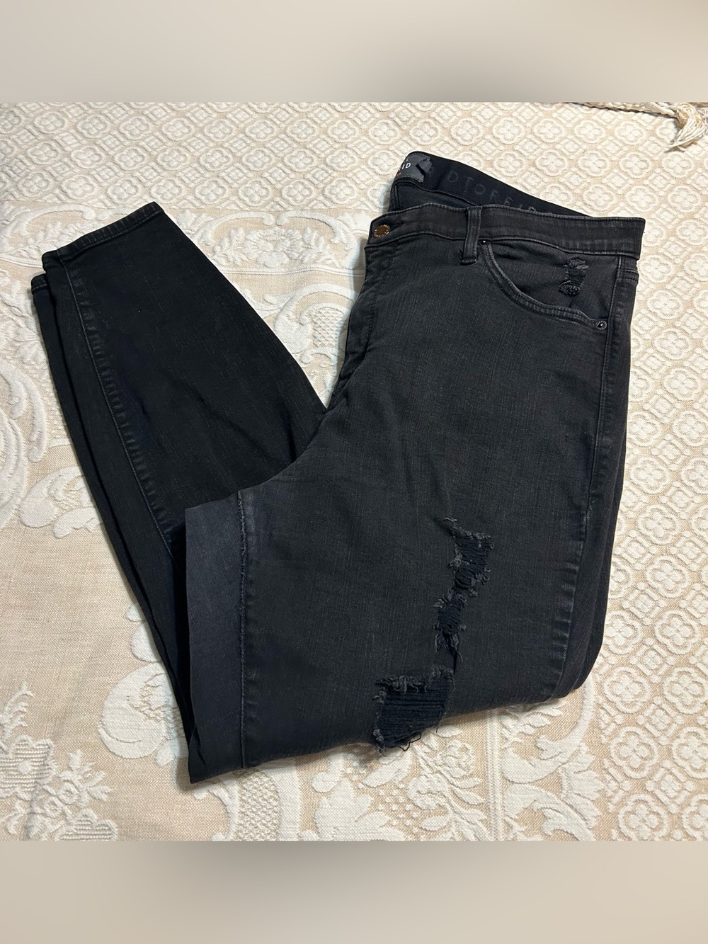 Torrid sky high skinny denim jeans black 22R distressed stretch